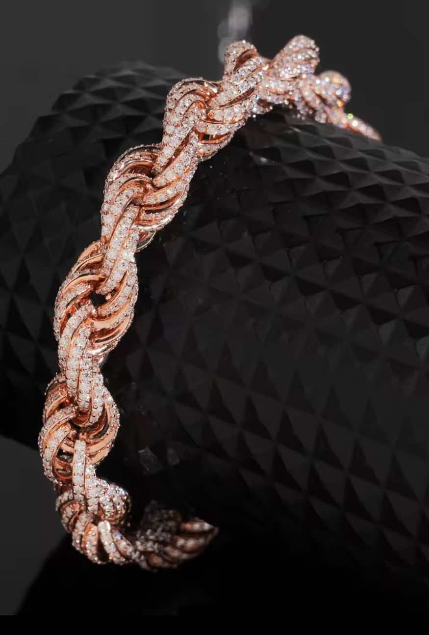 Rose 🌹 woven bracelet