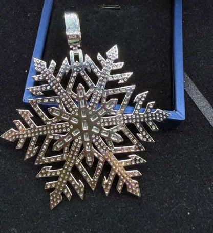 Forever frozen snow flake pendant     (pendant only ,chain sold separately )